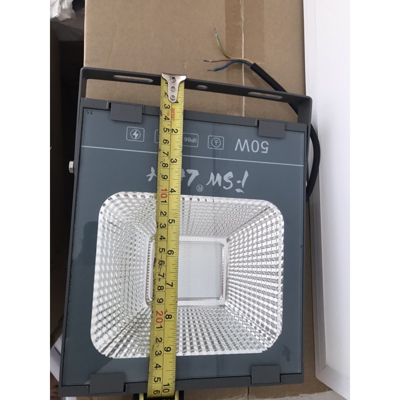 Đèn pha led ánh sáng xanh dương công suất 50W vỏ nhôm đúc dày cao cấp chuyên công trình ngoài trời chống nước ip66