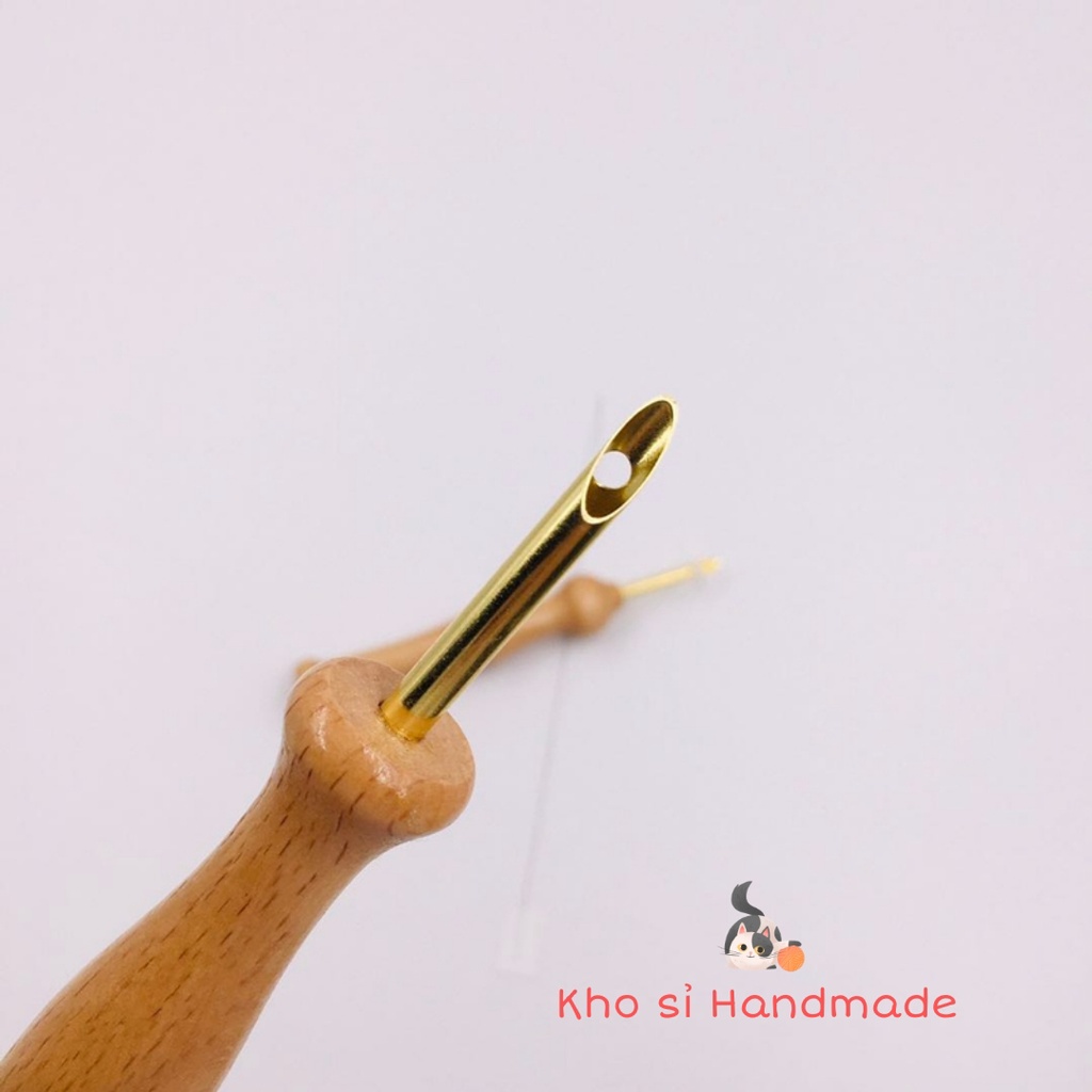 Bút gỗ thêu len xù, punch needle tools và bút đỏ đơn giản làm thêu nổi từ sợi len