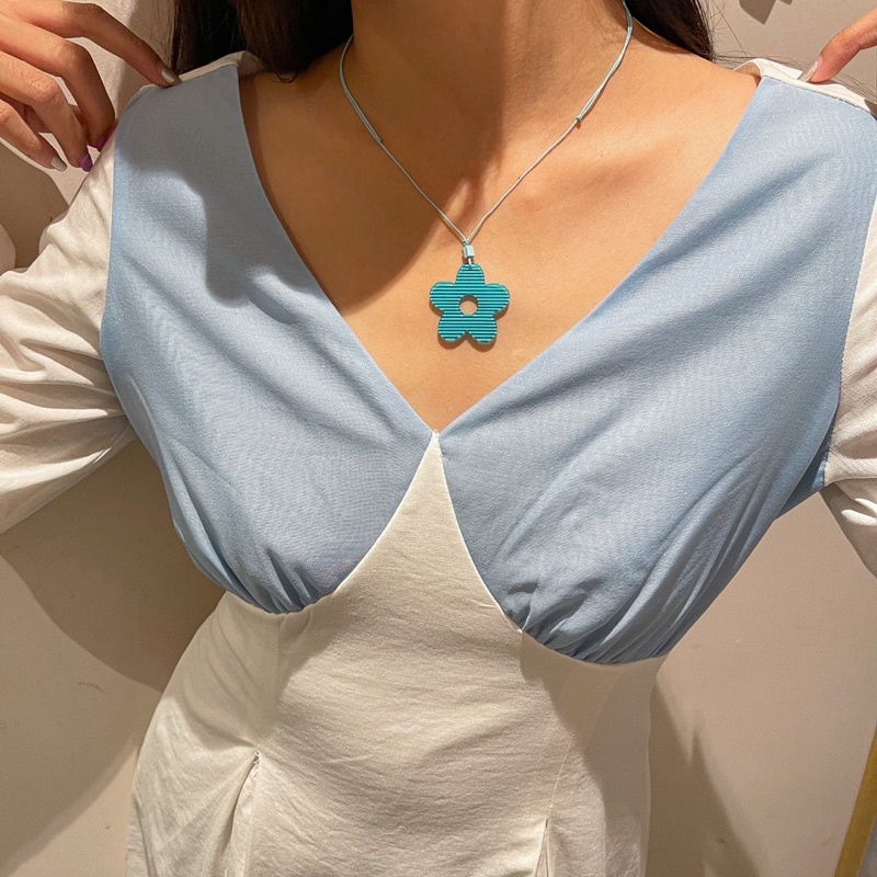 Vòng cổ Bất giao
