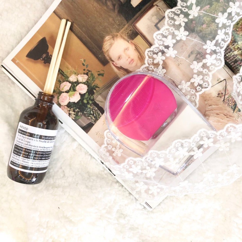 Máy rửa mặt FOREVER LUNA MINI 2 - Massage da mặt sóng siêu âm 8 cấp dộ, có thể sạc | BigBuy360 - bigbuy360.vn