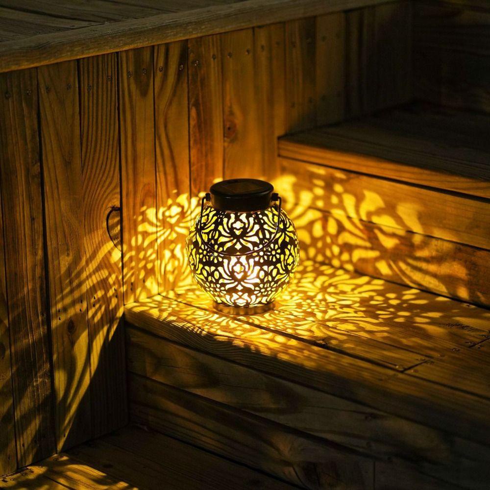 Đèn Trang Trí Sân Vườn Sử Dụng Năng Lượng Mặt Trời Sáng Tạo