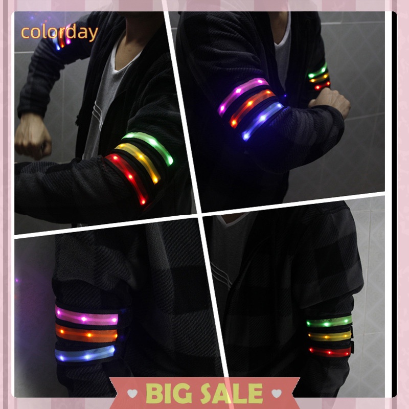 Vòng đeo tay có đèn LED phát sáng