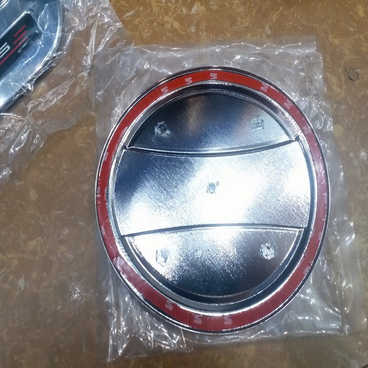Ốp nắp bình xăng mạ crom xe Mazda 2
