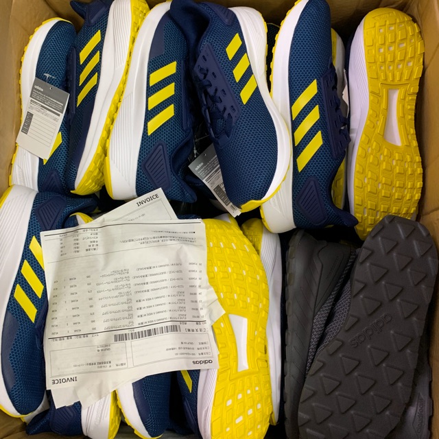 Giày adidas auth xách tay nhật