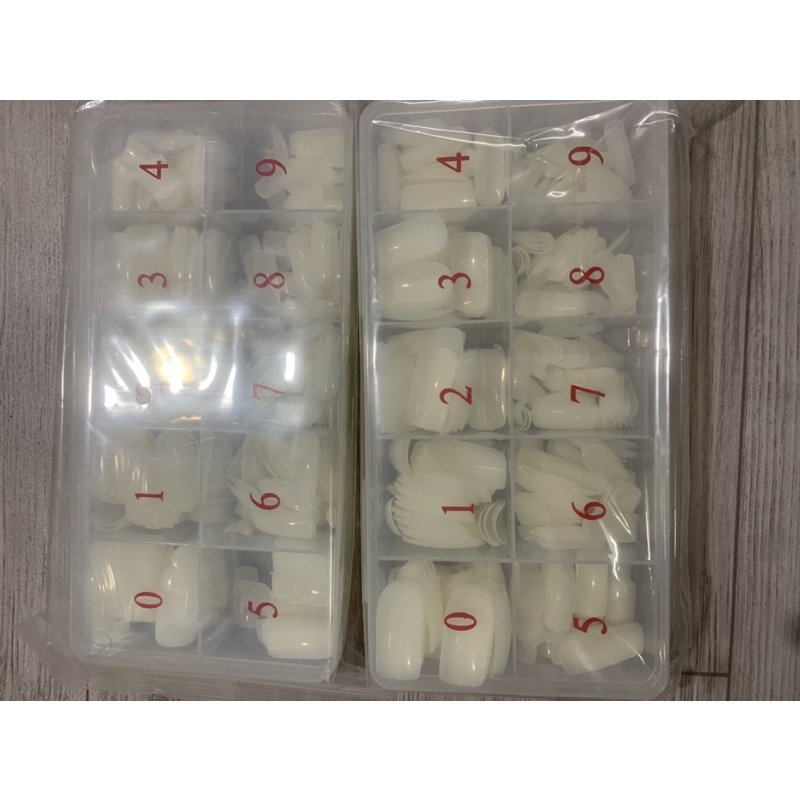 Móng úp chân dài màu đục