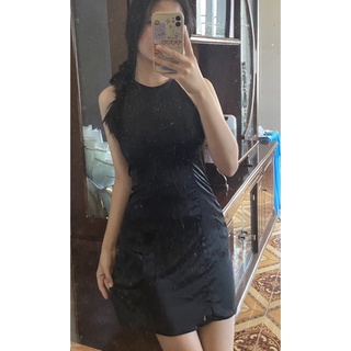 Pass đầm cổ yếm đen new