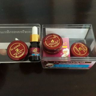 Bộ xà bông màu đỏ 200g