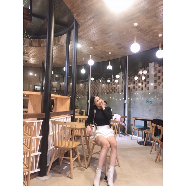 Quần đùi hack chân siêu dài xinh xắn👩‍🎓