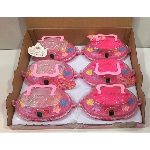 hộp đồ chơi trang điểm