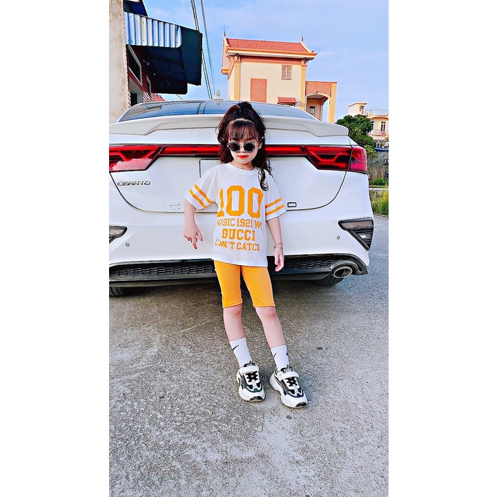 Set áo thun trắng hoạ tiết kèm quần legging cho bé gái size nhỡ