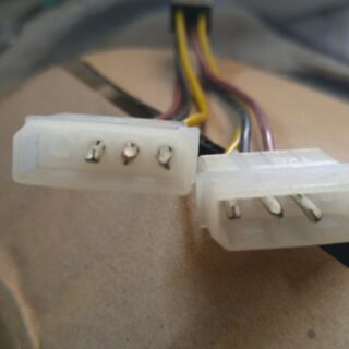 dây nguồn phụ 6pin cho vga