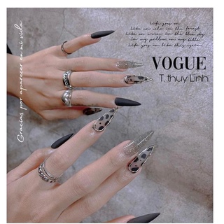 Nailbox thiết kế đen hoạ tiết siêu ngầu
