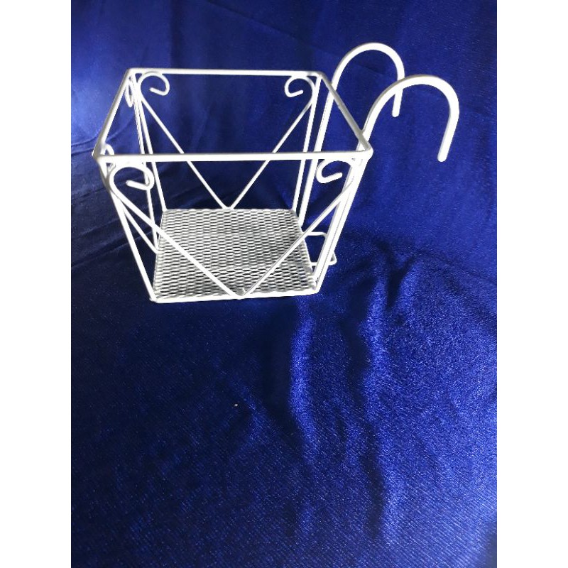 Khung Vuông Sắt 25*25Cm Treo Ban Công Trồng Hoa Cây
