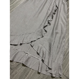 Đầm Maxi Kẻ Sọc Xuất Dư