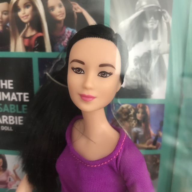 Búp bê Barbie chính hãng. Búp bê Barbie neko yoga made to move