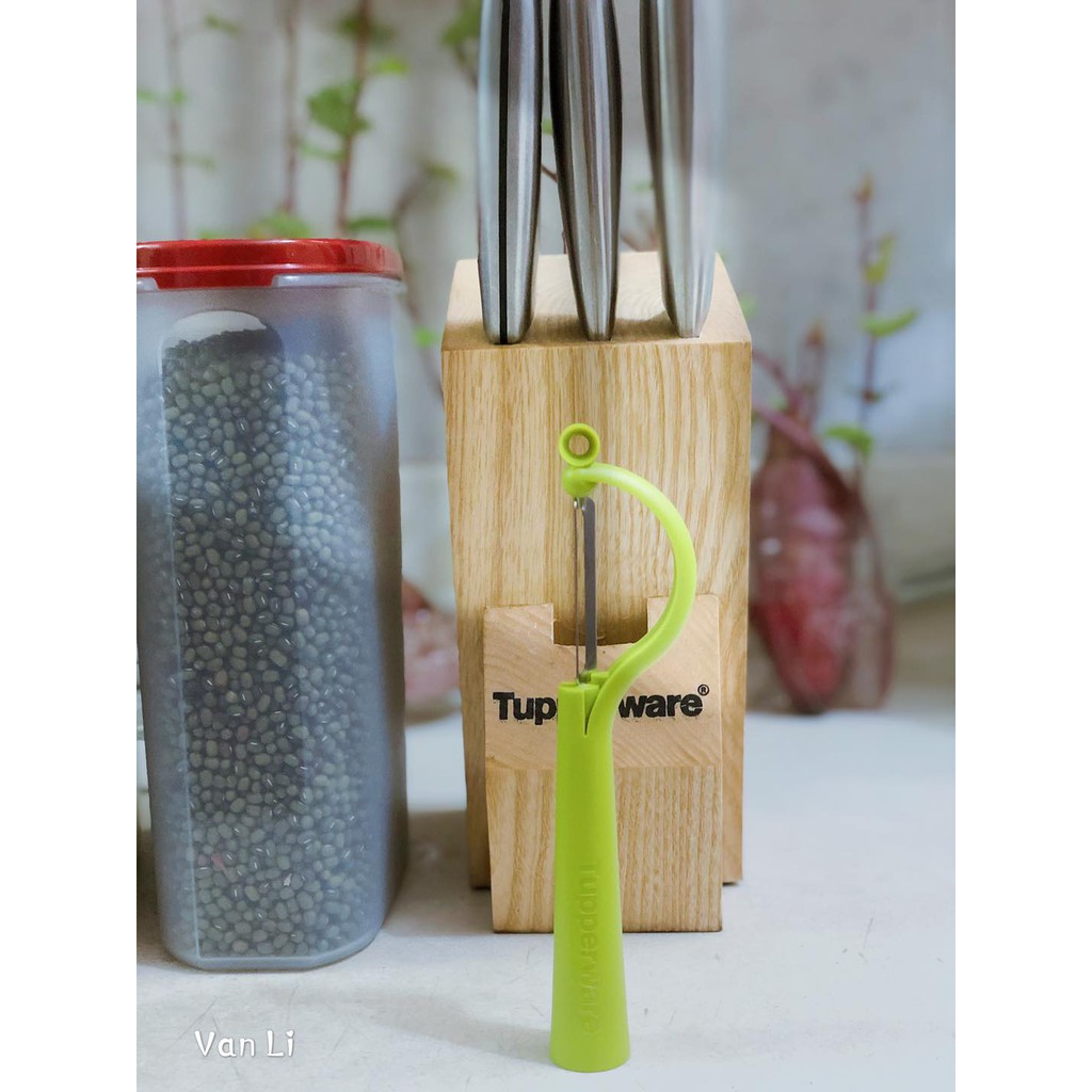 Dao bào dụng cụ gọt vỏ rau củ K-Peeler Vertical Tupperware chất nhựa nguyên sinh hàng chính hãng