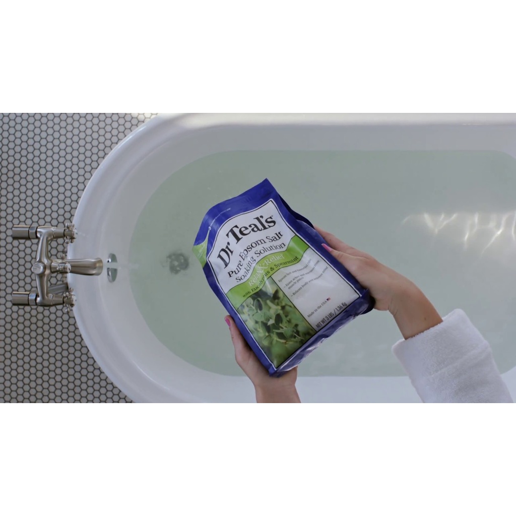 Muối tắm Bạch Đàn &amp; Bạc Hà Dr Teal’s Pure Epsom Ealt Eoaking Eolution Relax&amp;Relief with Eucalyptus &amp; Spearmint 1.36kg