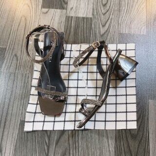 Sandal  quai đá