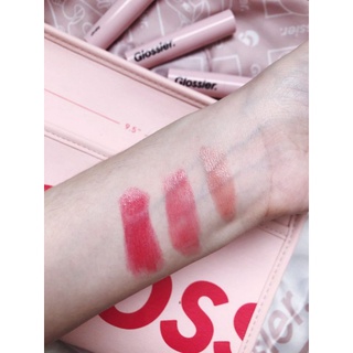 Son dưỡng có màu Glossier Ultralip