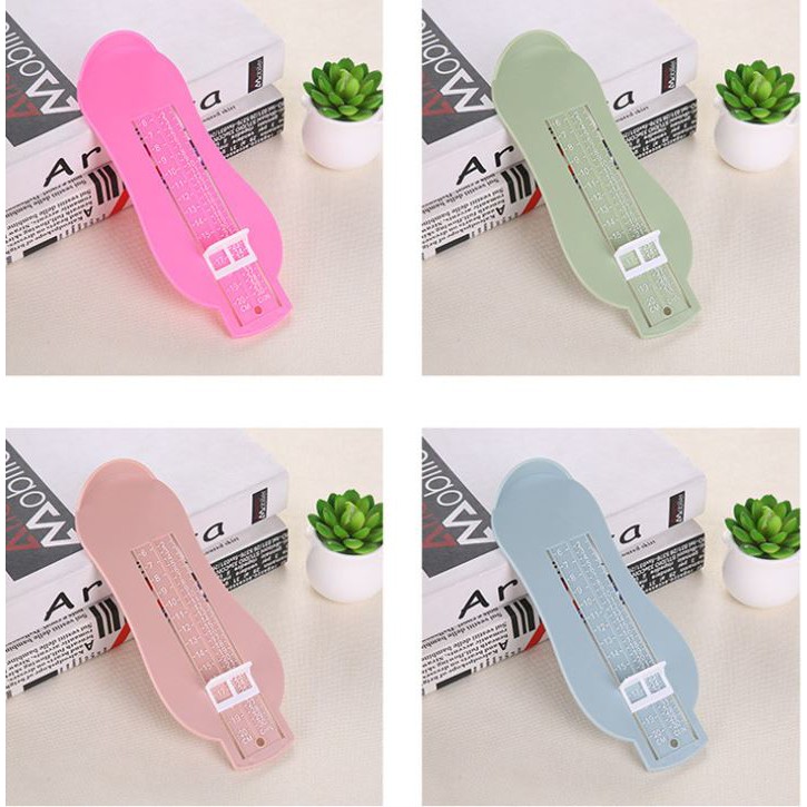 Dụng cụ đo chân cho bé từ 0 - 8 tuổi,giúp bố mẹ có thể chọn size giày dép phù hợp cho bé