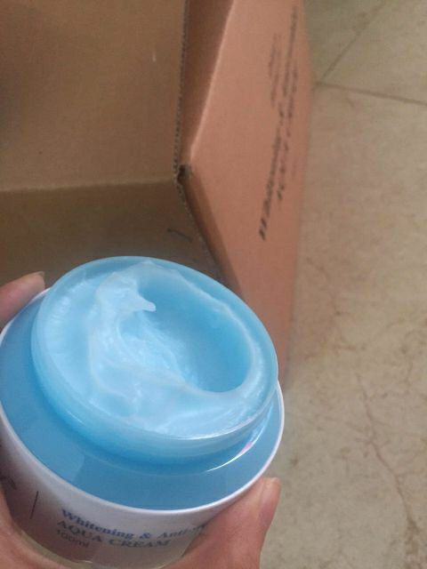 Kem dưỡng ẩm trắng da Hàn Quốc