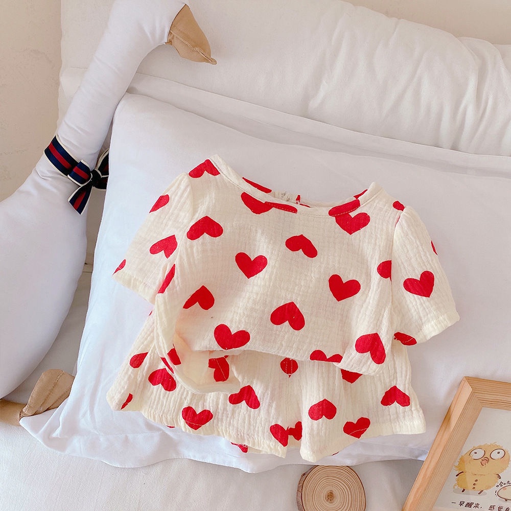 Set Áo Thun Ngắn Tay In Hình Trái Tim Và Quần Short Thời Trang Hàn Quốc Mới Cho Bé Gái