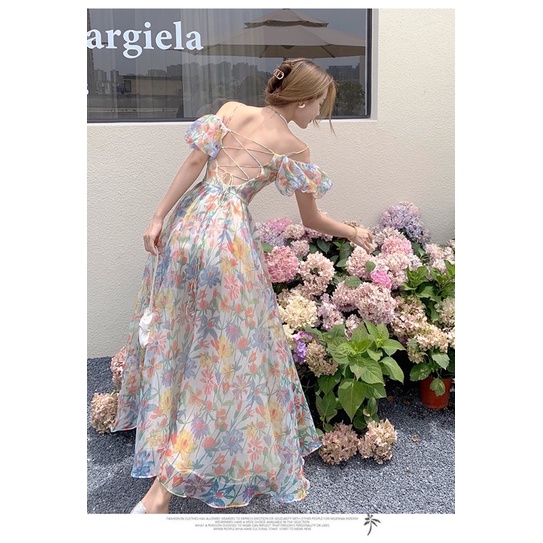 Đầm váy hoa công chúa trễ vai dáng dài hở lưng