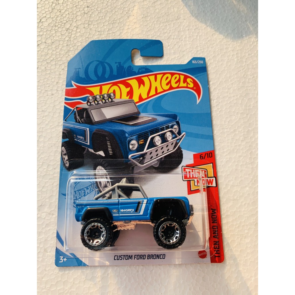 HOT WHEELS JEEP Xe đua đồ chơi WHEELS CUSTOM FORD màu nâu/xanh dương 2021