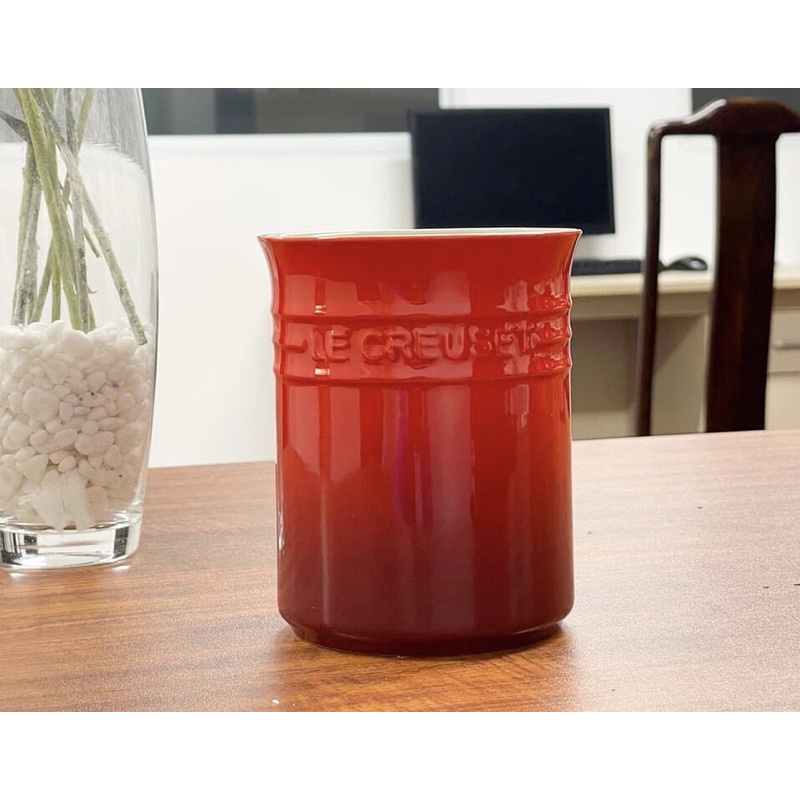 HŨ ĐỰNG DỤNG CỤ NẤU ĂN, THÌA ĐŨA....LE CREUSET MẦU ĐỎ