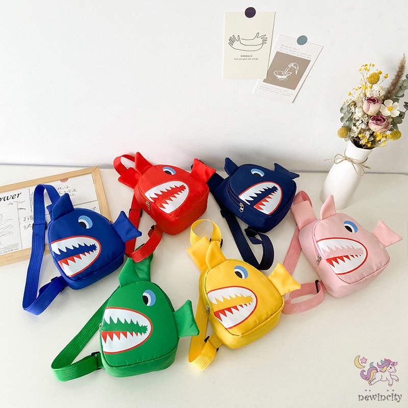 Túi Đeo Chéo Hình Cá Mập Hoạt Hình Dễ Thương Cho Bé