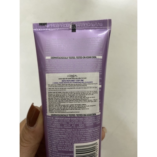 Sữa rửa mặt cấp ẩm L'oreal paris Revitalift 100ml