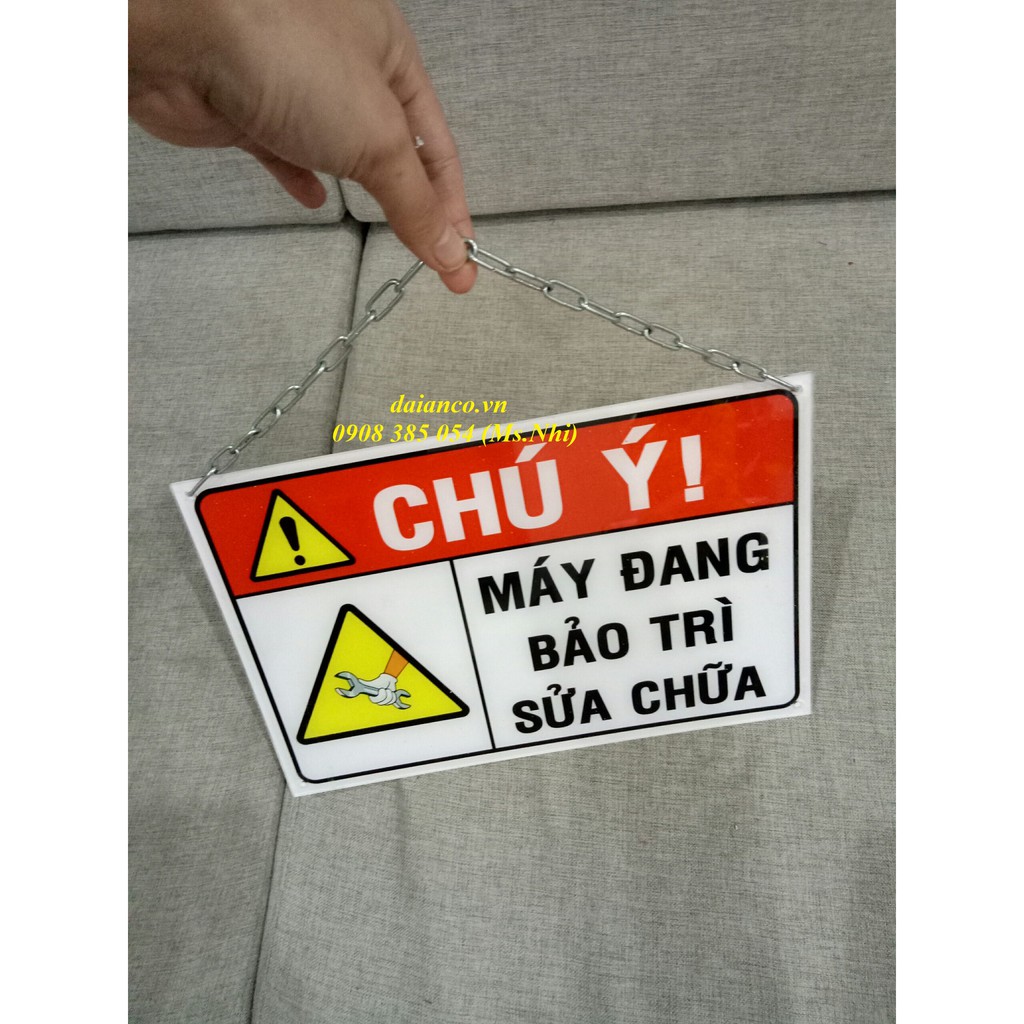 [HCM] Giảm giá Bảng báo mica nội dung ''máy đang bảo trì sửa chữa'' có dây xích treo tiện lợi (20x30cm)-Hình thật