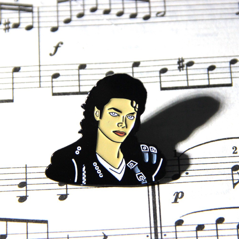 Huy hiệu/ ghim cài kim loại trang trí balo, trang phục nhân vật Michael Jackson Mua Tất (muatatshop)