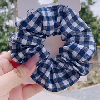 Scrunchies cột tóc caro