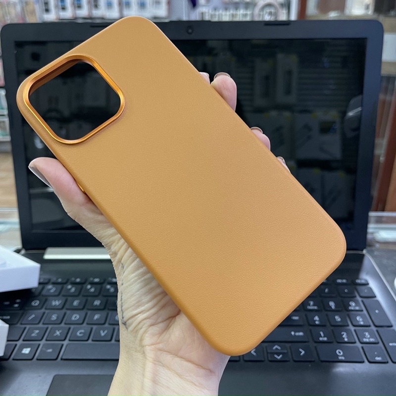 Ốp da thật leather cho iPhone 13 Pro Max chính hãng Wiwu camera bọc nhôm sang trọnghoox trợ sạc Magsafe Full box