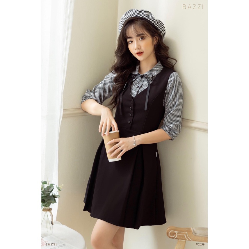 Set váy yếm đen mix sơ mi caro xinh xắn thiết kế Bazzi mềm mịn không bai xù chống nhăn cao cấp -ẢNH THẬT