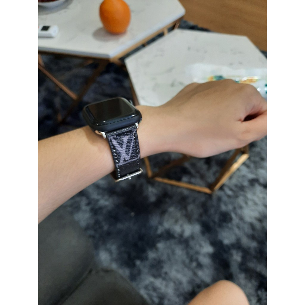 [Combo] dây đeo Apple watch và ốp lưng iPhone mẫu LV