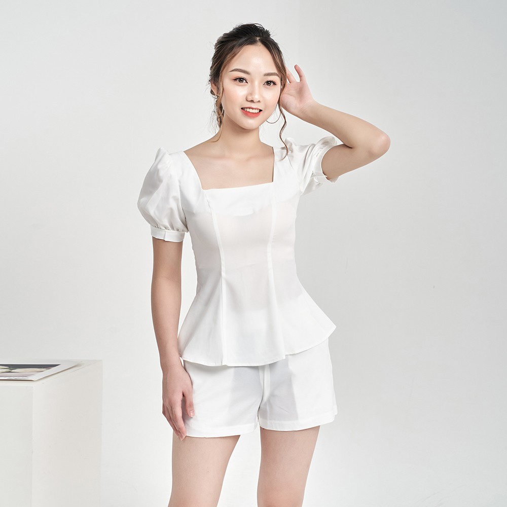 Sét Quần Short Áo Trắng Cổ Vuông