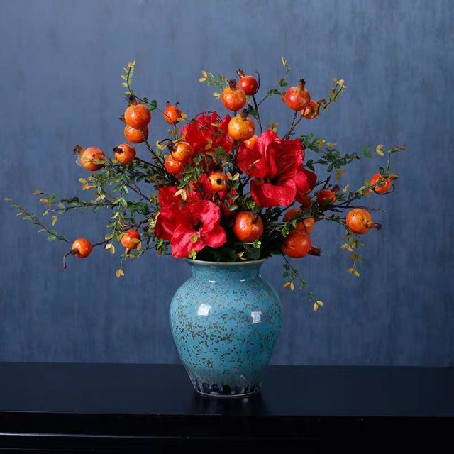 Cành lựu lá nhỏ