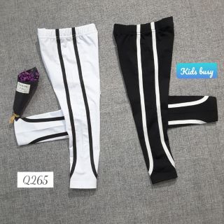 Combo áo sơ mi và quần legging