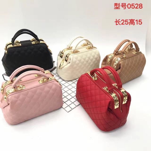 Còn 1 đen sale 150k