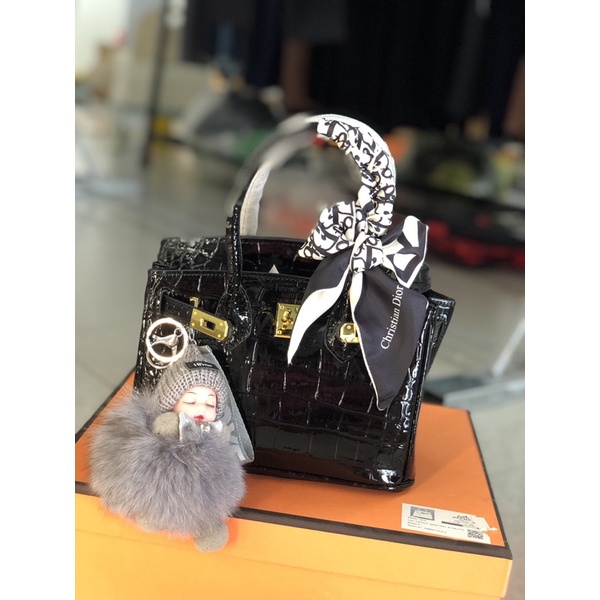 Khăn dior quấn túi, Khăn quàng cổ siêu sang chảnh