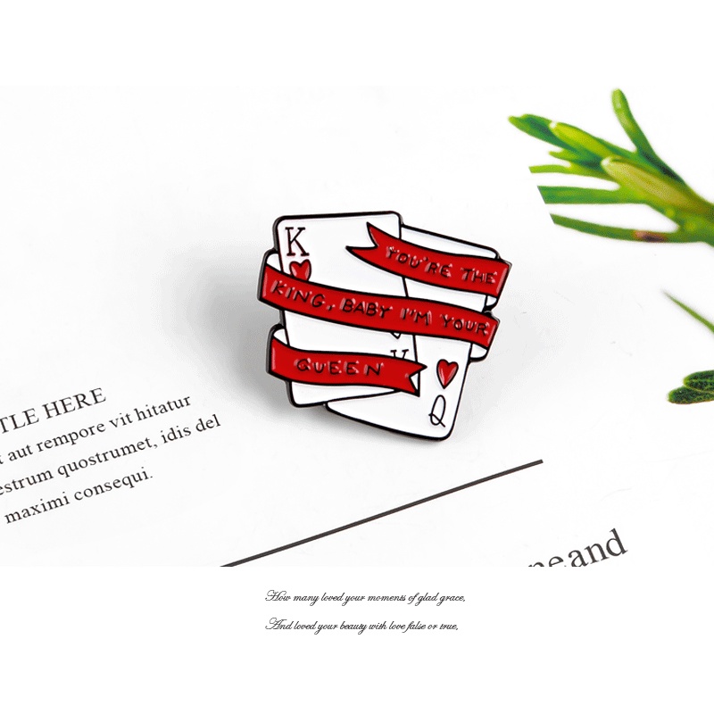 Ghim Cài Áo Hình Lá Bài Poker / King Queen Tráng Men Sáng Tạo Cho Cặp Đôi