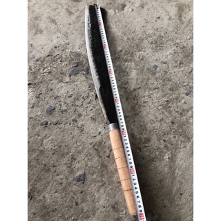 Mía phát cỏ bờ được làm bằng - nhíp ôtô - dài 70cm
