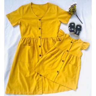 Set đồ đôi mẹ và bé màu vàng inbox shop lấy size cho mẹ và bé