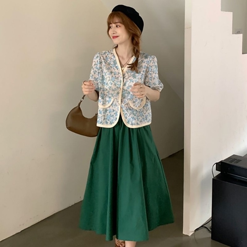 Set Áo Sơ Mi Ngắn Tay Thêu Họa Tiết Và Chân Váy Lưng Cao Phong Cách Hàn Quốc