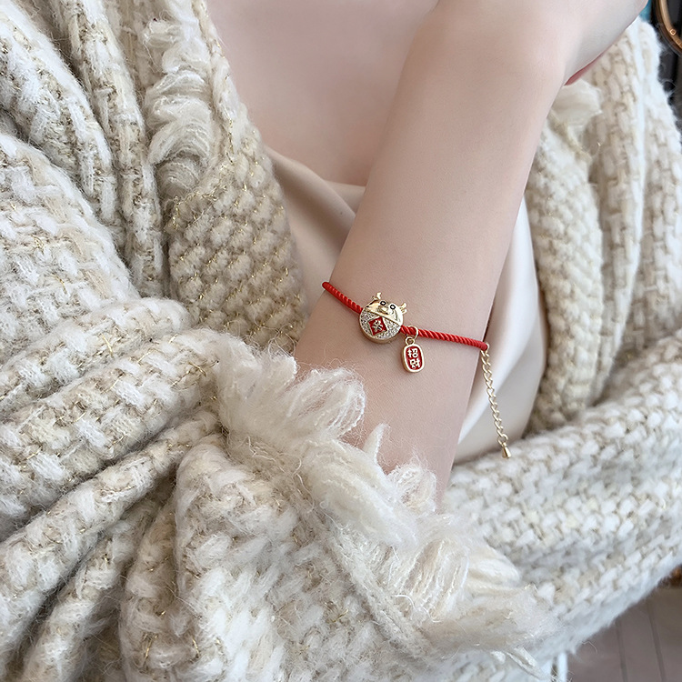 Vòng Tay Dây Bện Màu Đỏ Nhiều Kiểu Dáng Tuỳ Chọn Thời Trang 2021 Cho Nữ