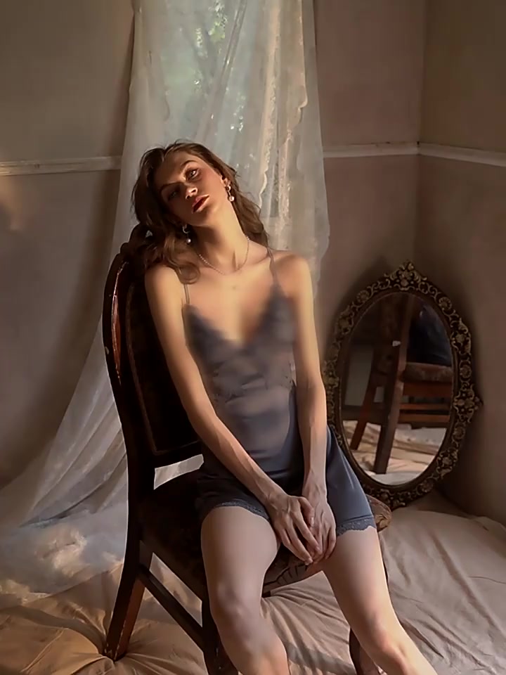 Váy ngủ đầm ngủ 2 dây lụa có đệm ngực phối ren dây lưng chéo sexy gợi cảm quyến rũ tặng quần lót Fijito | BigBuy360 - bigbuy360.vn