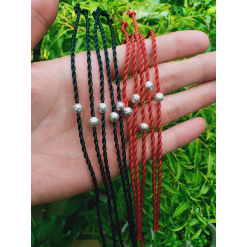 Vòng Tay Chỉ Đỏ , Chỉ Đen May Mắn Mix Bi Nhám Hợp Kim Mạ Bạc 6mm