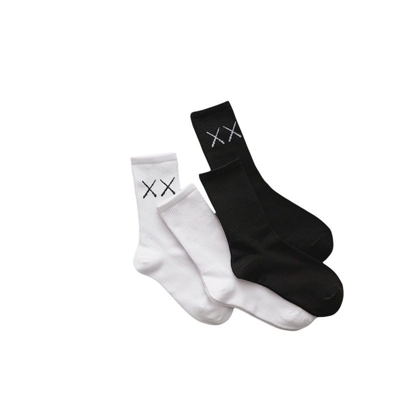 Tất Ống Lửng Mỏng Thoáng Khí Màu Trắng Đen Phong Cách Đường Phố